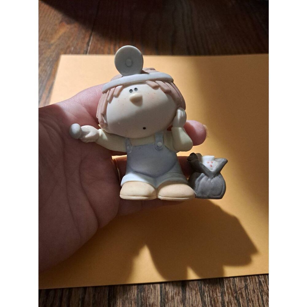 Vintage Bumpkins Medical Doctor Nurse Figurine Red Cross Bag 3" Decor